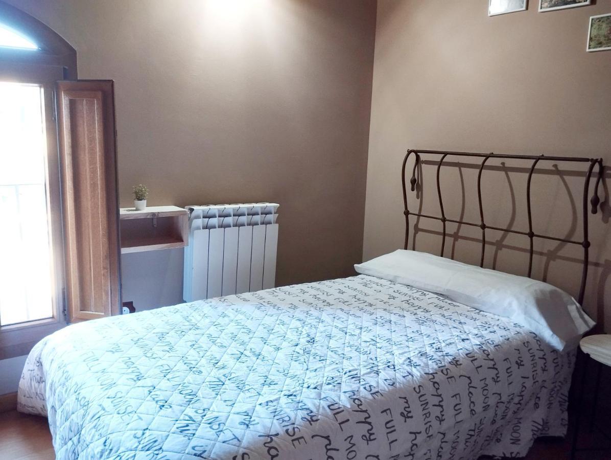 Apartament Santa Anna Apartment Montblanc Exterior photo